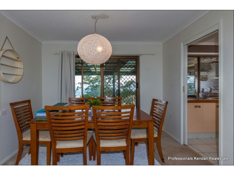 218 Beacon Road, Tamborine Mountain QLD 4272