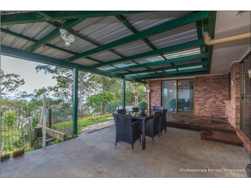 218 Beacon Road, Tamborine Mountain QLD 4272