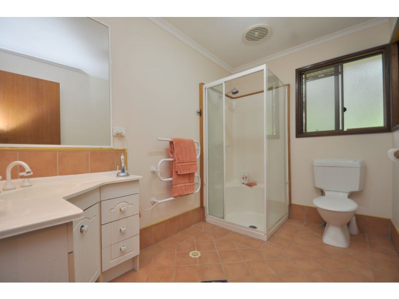 69 Kinabalu Drive, Eagle Heights QLD 4271