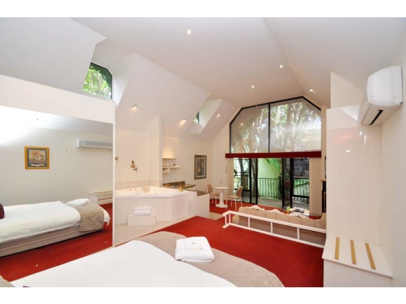 Eagle Heights QLD 4271