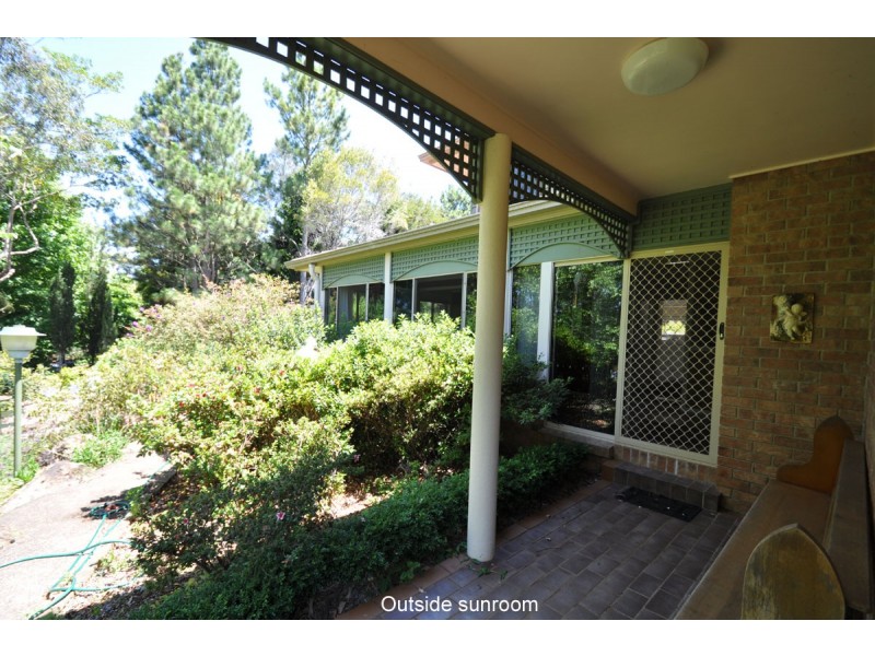44 Power Parade, Tamborine Mountain QLD 4272