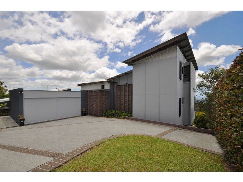 99 Guanaba Road, Tamborine Mountain QLD 4272