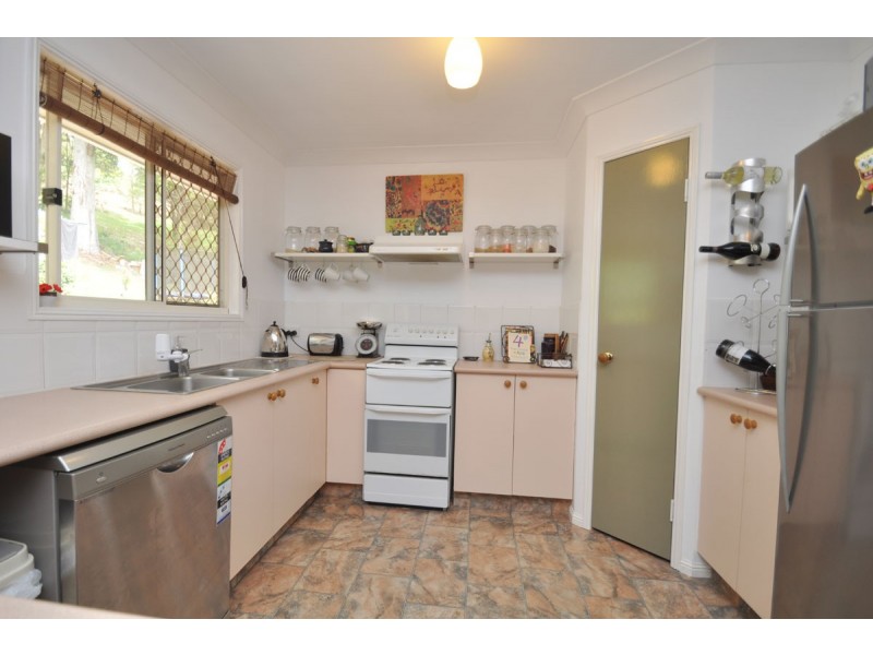 13 Forsythia Drive, Eagle Heights QLD 4271