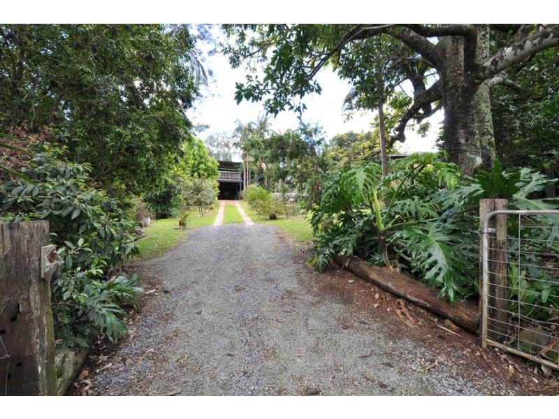 16 Ocean View Parade, Tamborine Mountain QLD 4272