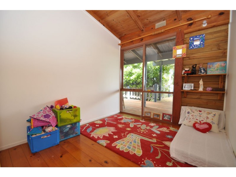 16 Ocean View Parade, Tamborine Mountain QLD 4272