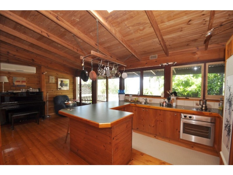 16 Ocean View Parade, Tamborine Mountain QLD 4272