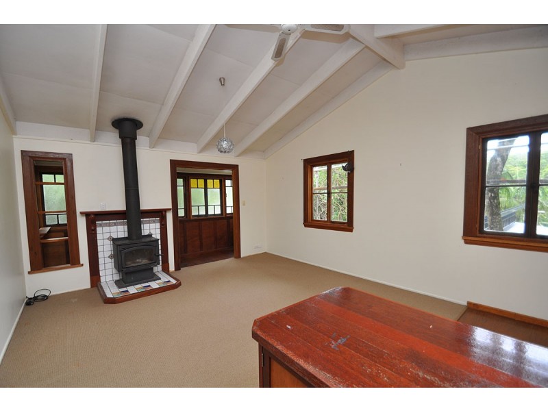 9 Kinabalu Drive, Eagle Heights QLD 4271