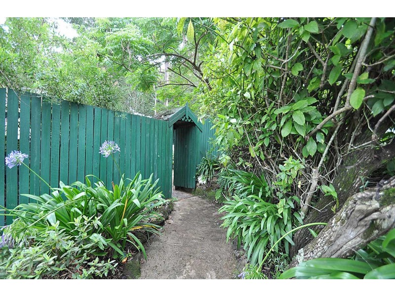 9 Kinabalu Drive, Eagle Heights QLD 4271