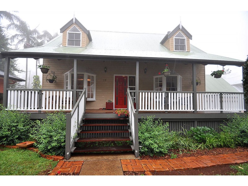 Eagle Heights QLD 4271