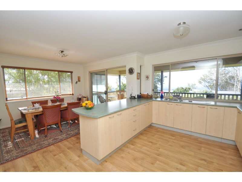 40 Paradise Drive, Eagle Heights QLD 4271