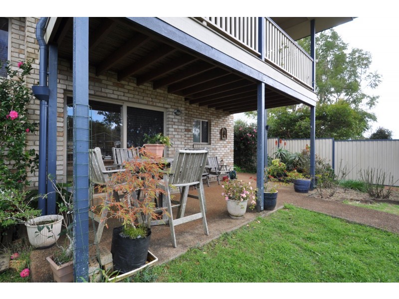 40 Paradise Drive, Eagle Heights QLD 4271