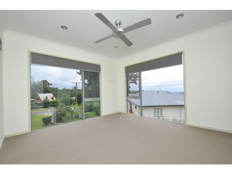 Eagle Heights QLD 4271