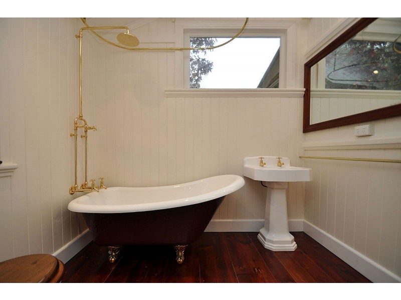 8 Elbert Court, Eagle Heights QLD 4271