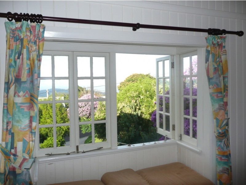 8 Elbert Court, Eagle Heights QLD 4271