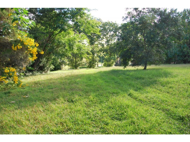 95 Bateke Road, Tamborine Mountain QLD 4272