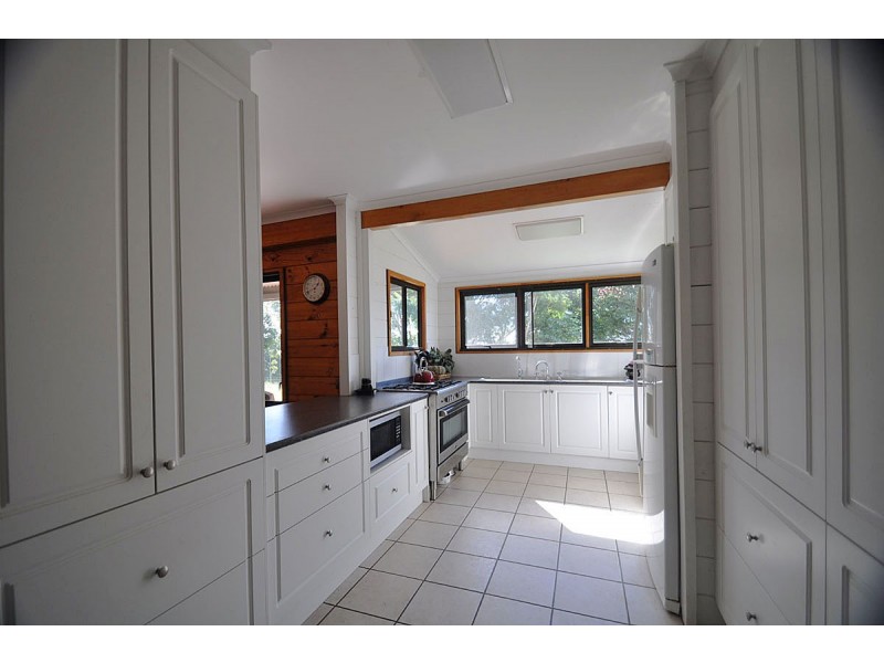 50 Lahey’s Lookout Road, Tamborine Mountain QLD 4272