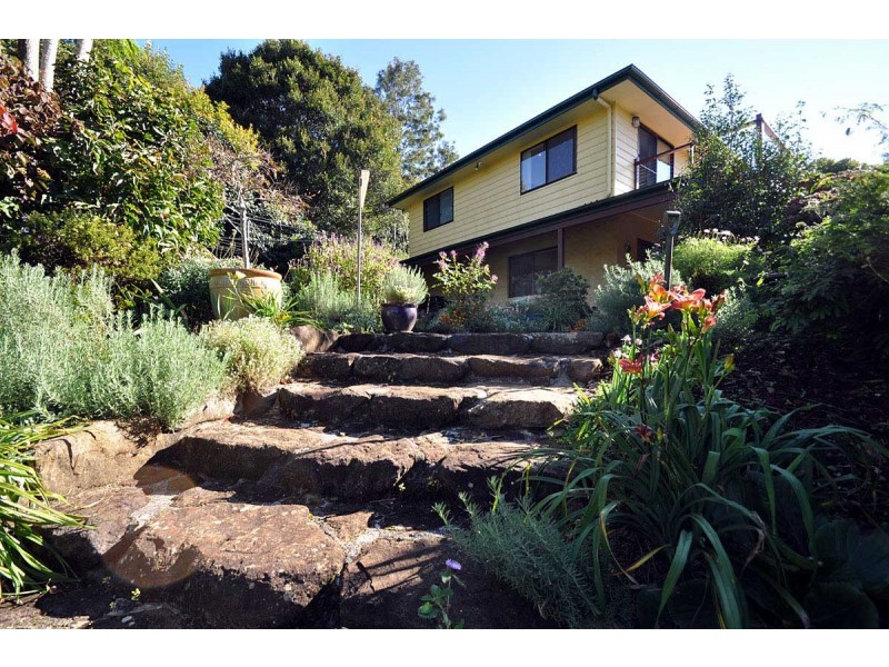 49 Benowa Street, Tamborine Mountain QLD 4272