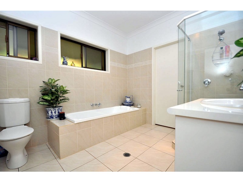 49 Benowa Street, Tamborine Mountain QLD 4272