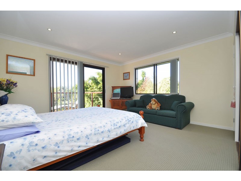 49 Benowa Street, Tamborine Mountain QLD 4272