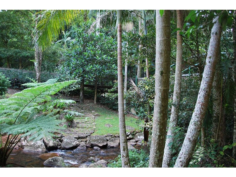 9 Eagle Heights Road, North Tamborine QLD 4272