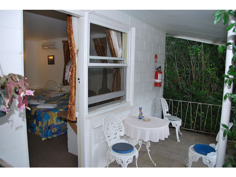 9 Eagle Heights Road, North Tamborine QLD 4272