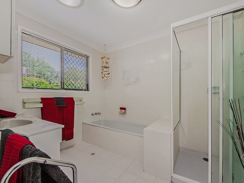 20 Magnetic Drive, Eagle Heights QLD 4271