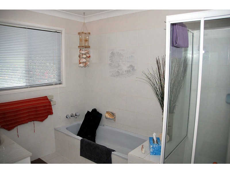 20 Magnetic Drive, Eagle Heights QLD 4271