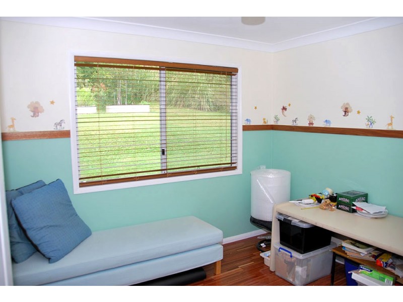 13 Teton Court, Eagle Heights QLD 4271