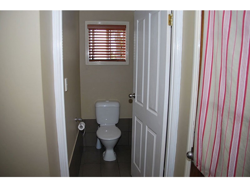 13 Teton Court, Eagle Heights QLD 4271