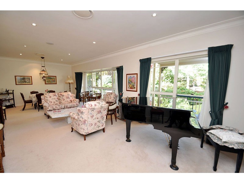 2 Sequoia Drive, North Tamborine QLD 4272