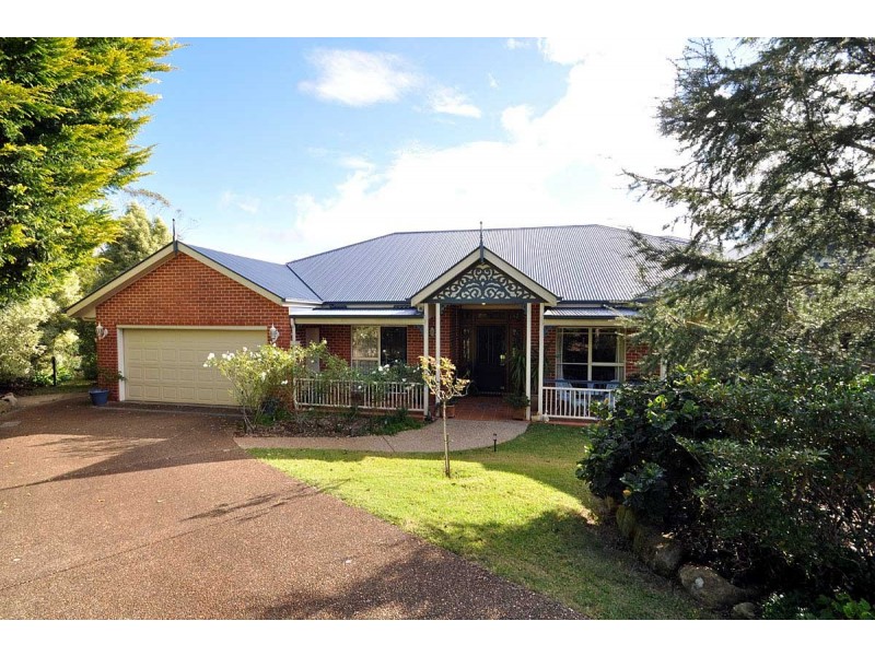 2 Sequoia Drive, North Tamborine QLD 4272