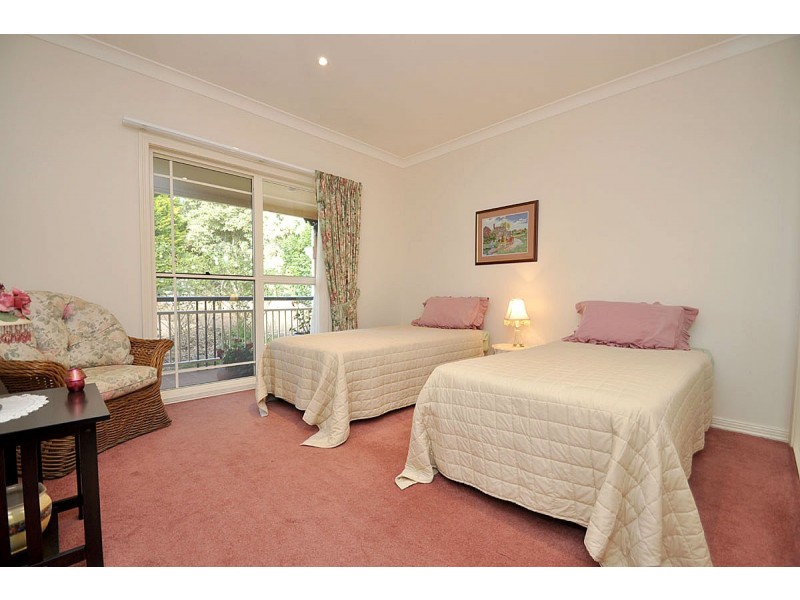 2 Sequoia Drive, North Tamborine QLD 4272