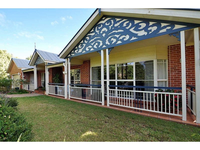 2 Sequoia Drive, North Tamborine QLD 4272