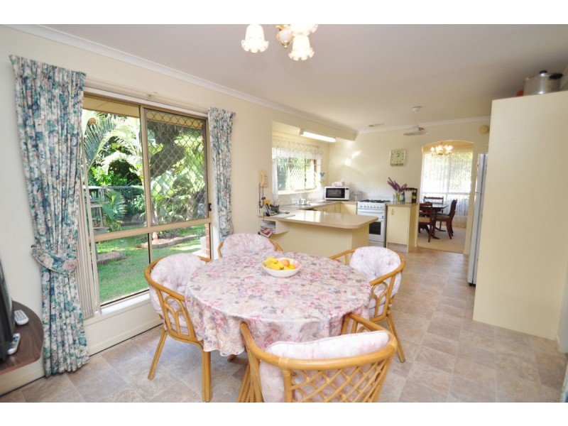 2 Cocos Street, Tamborine Mountain QLD 4272