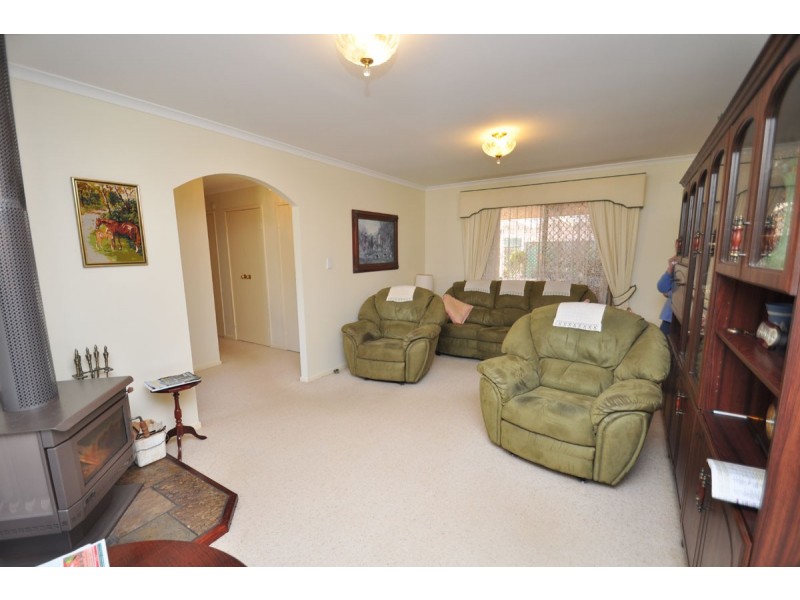 2 Cocos Street, Tamborine Mountain QLD 4272