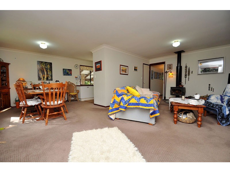 4 Orchis Drive, Eagle Heights QLD 4271