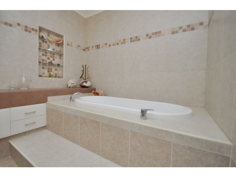 71 Lahey Road, Tamborine Mountain QLD 4272