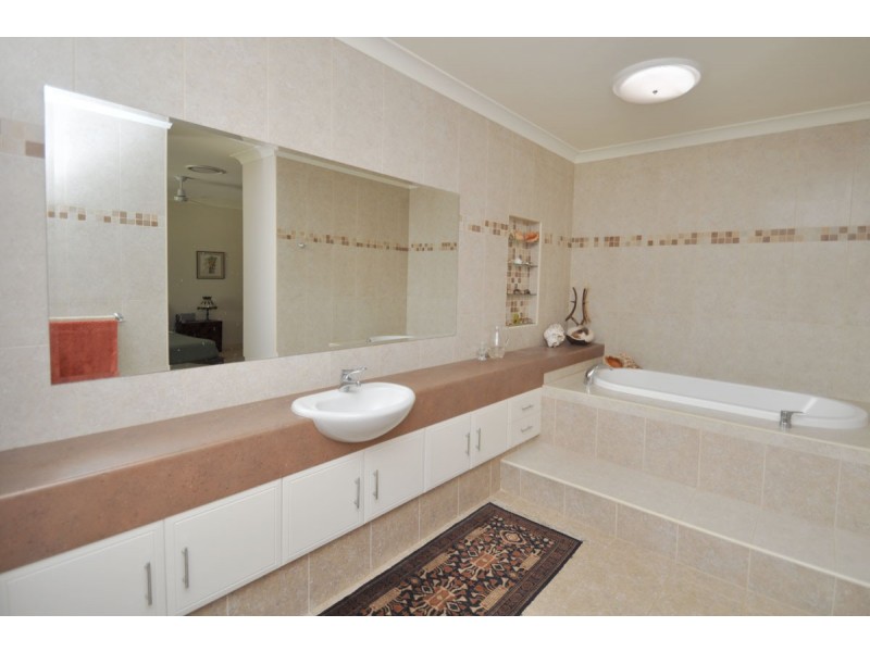 71 Lahey Road, Tamborine Mountain QLD 4272