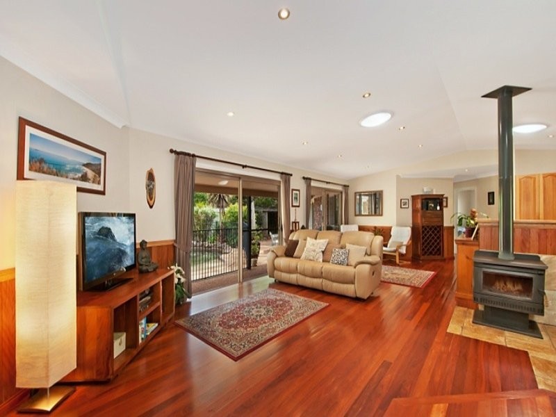 102 Sierra Drive, North Tamborine QLD 4272