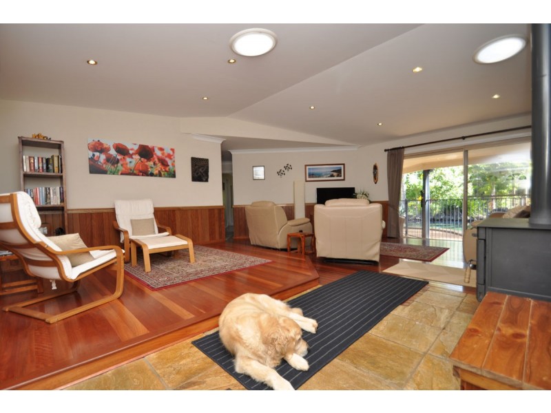 102 Sierra Drive, North Tamborine QLD 4272