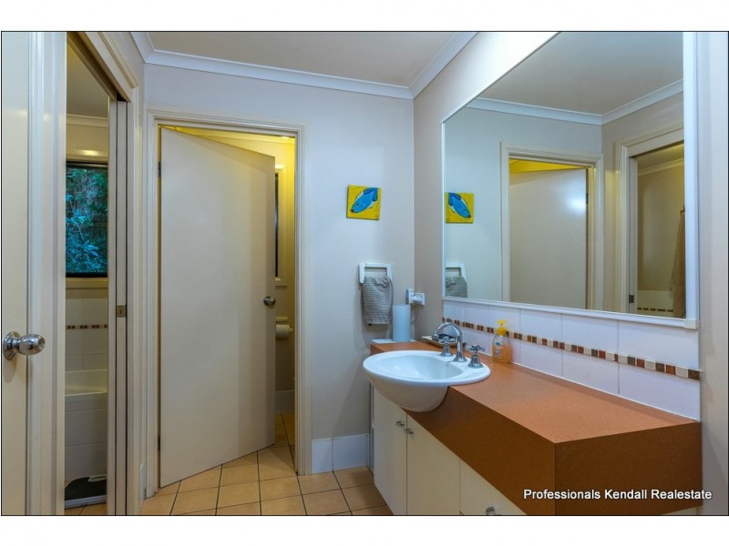 28 Long Road, Tamborine Mountain QLD 4272