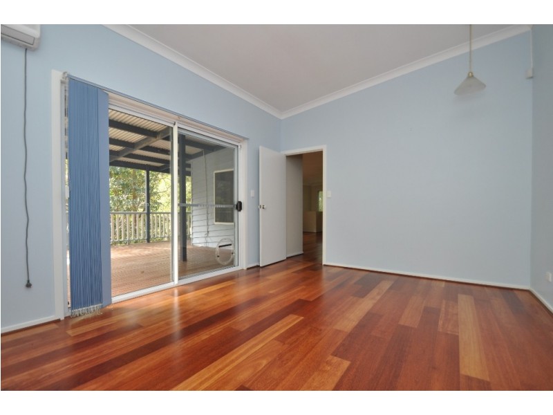 13 Tabor Drive, Eagle Heights QLD 4271