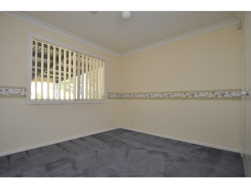 13 Tabor Drive, Eagle Heights QLD 4271