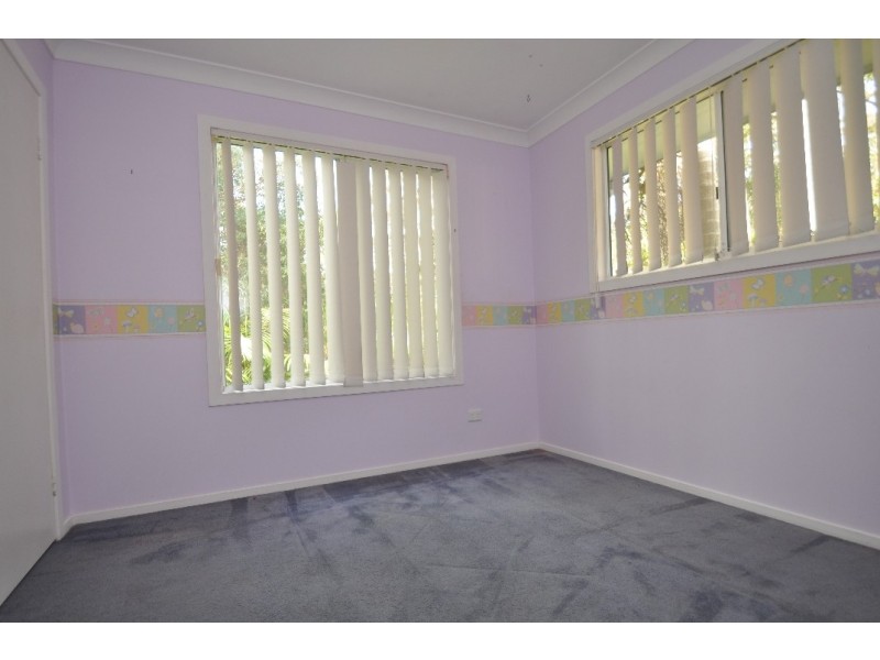 13 Tabor Drive, Eagle Heights QLD 4271