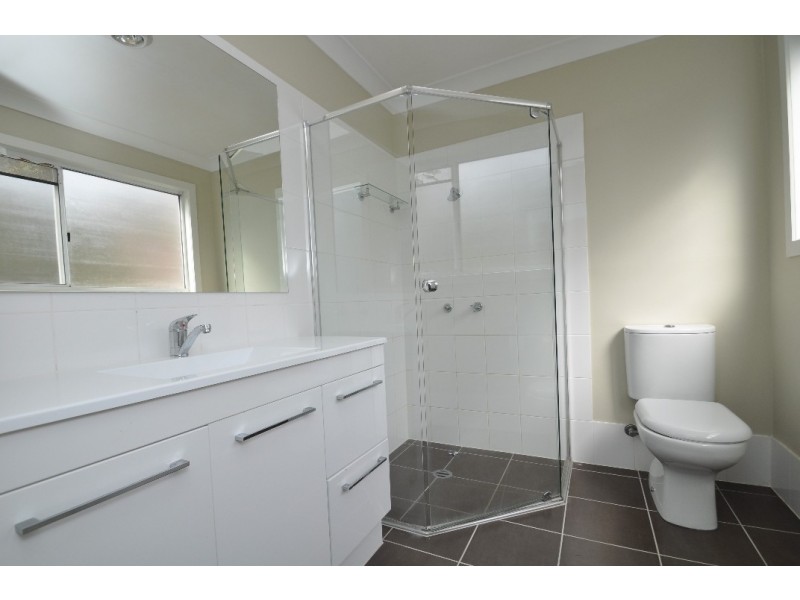 13 Tabor Drive, Eagle Heights QLD 4271