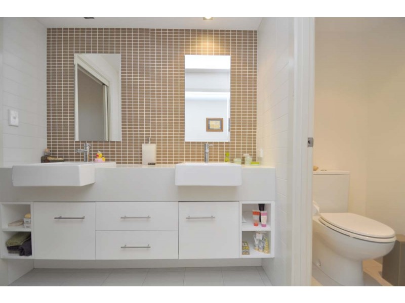 191 Wongawallan Road, Eagle Heights QLD 4271