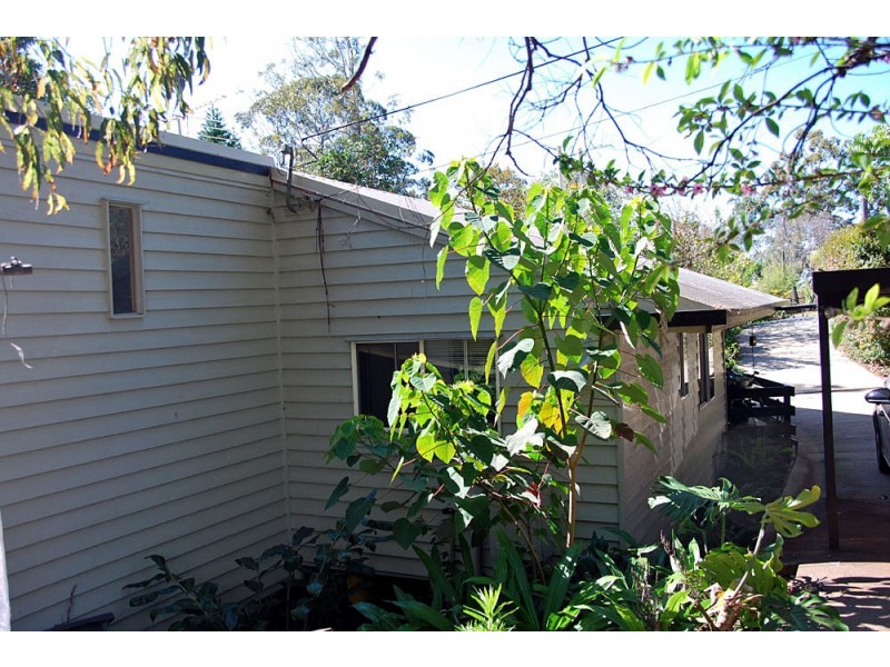 65 Long Road, Eagle Heights QLD 4271