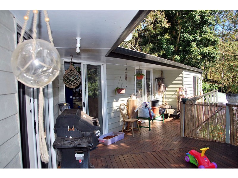 65 Long Road, Eagle Heights QLD 4271