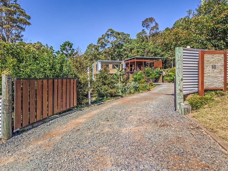 16 Flores Court, Tamborine Mountain QLD 4272