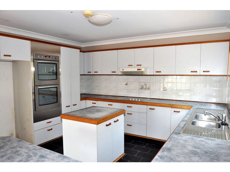 30 Flores Court, Tamborine Mountain QLD 4272